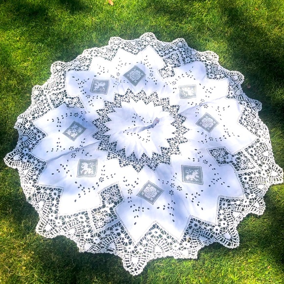 Antique Lace Fine Tablecloth Lions Ornate European 48” Round